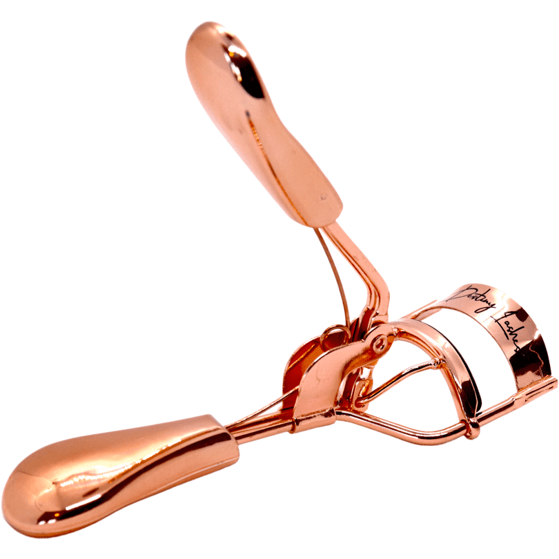 Experience the best eyelash curlers in the game - our easy-to-use rose gold curlers provide flawless lash lifts for any occasion